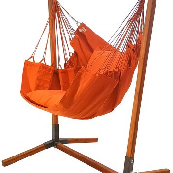 Hangstoel terra met bamboe standaard.