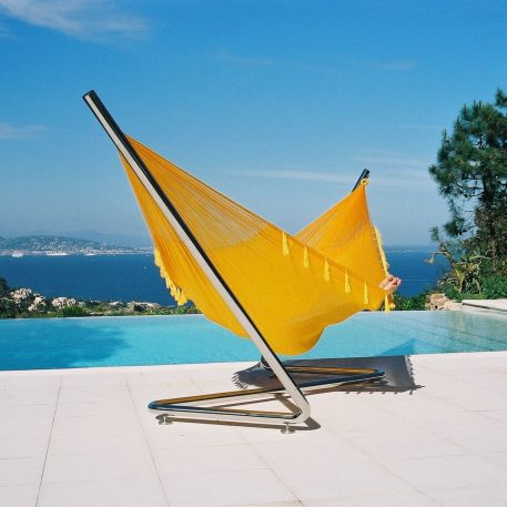 Iconica struttura per amaca a zig zag. Design olandese di Marian Meinema.  Di nuovo in produzione.
